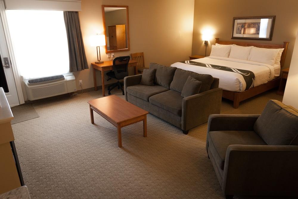 Quality Inn & Suites Amsterdam Fredericton Exterior foto