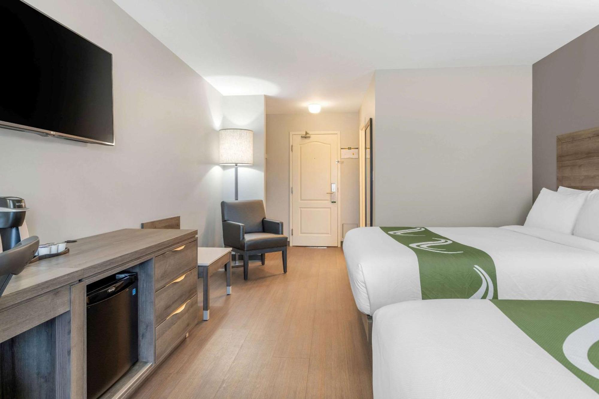 Quality Inn & Suites Amsterdam Fredericton Exterior foto