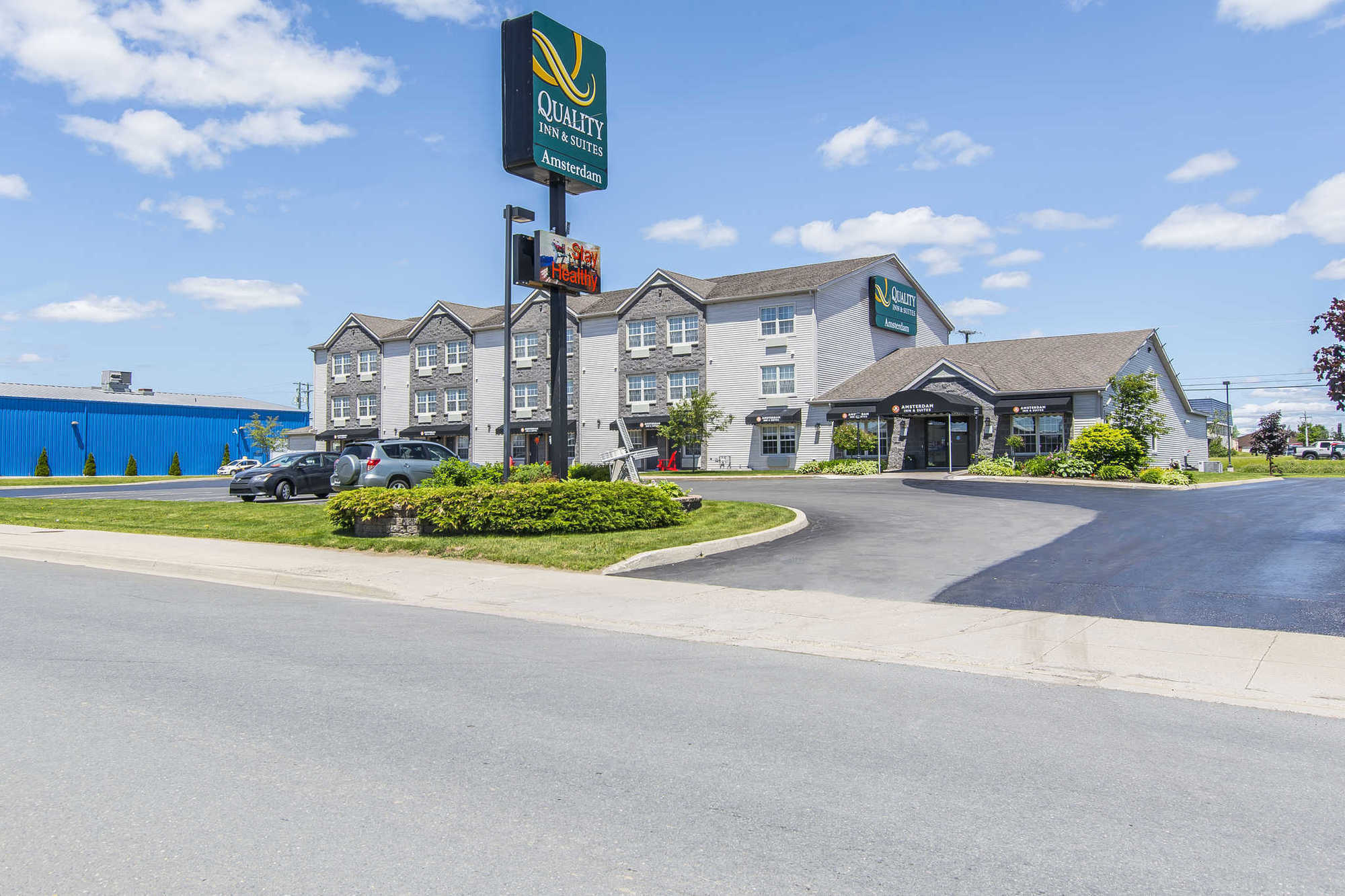 Quality Inn & Suites Amsterdam Fredericton Exterior foto